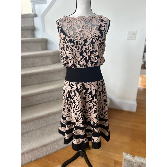 Tadashi Shoji Tan & Black Damask Lace Blouson Drop Waist Cocktail Dress - Picture 1 of 8